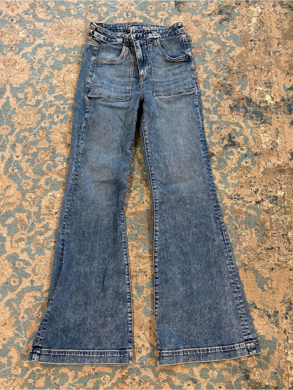 American Eagle Outfitters Super High-Rise Flare Jeans Size 6